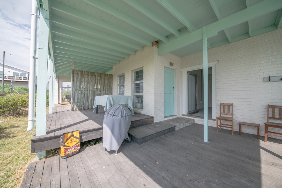 4 Bedroom Property for Sale in Pringle Bay Western Cape